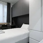 Italianway Comfort - Monte Nevoso 8 * ミラノ