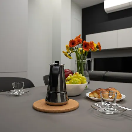 Italianway Comfort - Monte Nevoso 8 *