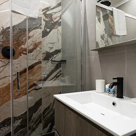 Italianway Comfort - Monte Nevoso 8 *
